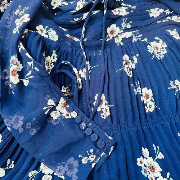 Self-Portrait Cutout Chiffon Midi Dress - Picture 9 of 12